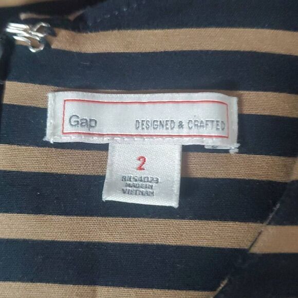 NWOT GAP WOMENS DRESS - Picture 3 of 5